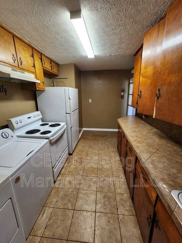 427 Bernard Dr - Photo 6 of 13