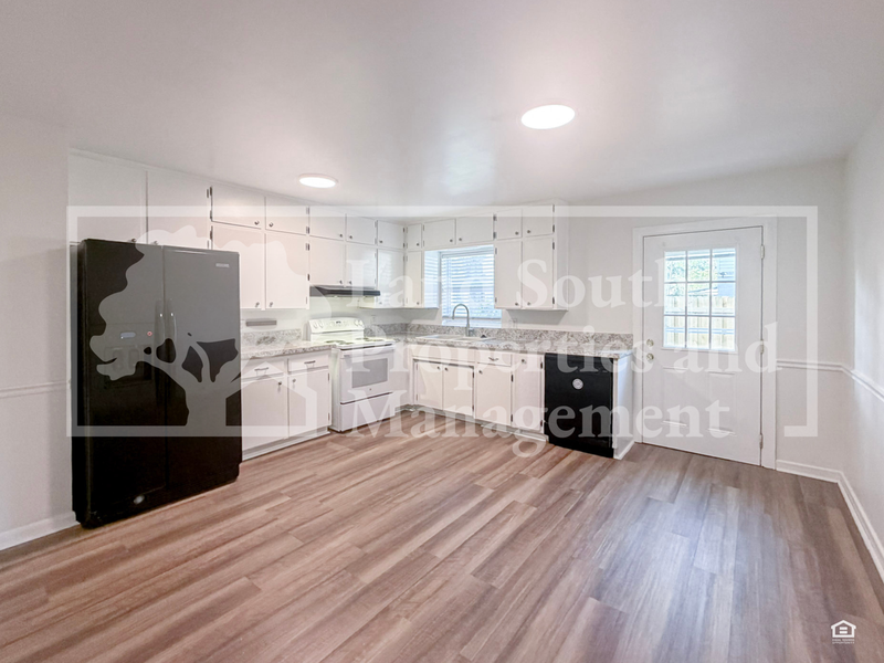 520 Mckay Ct - Photo 5 of 17