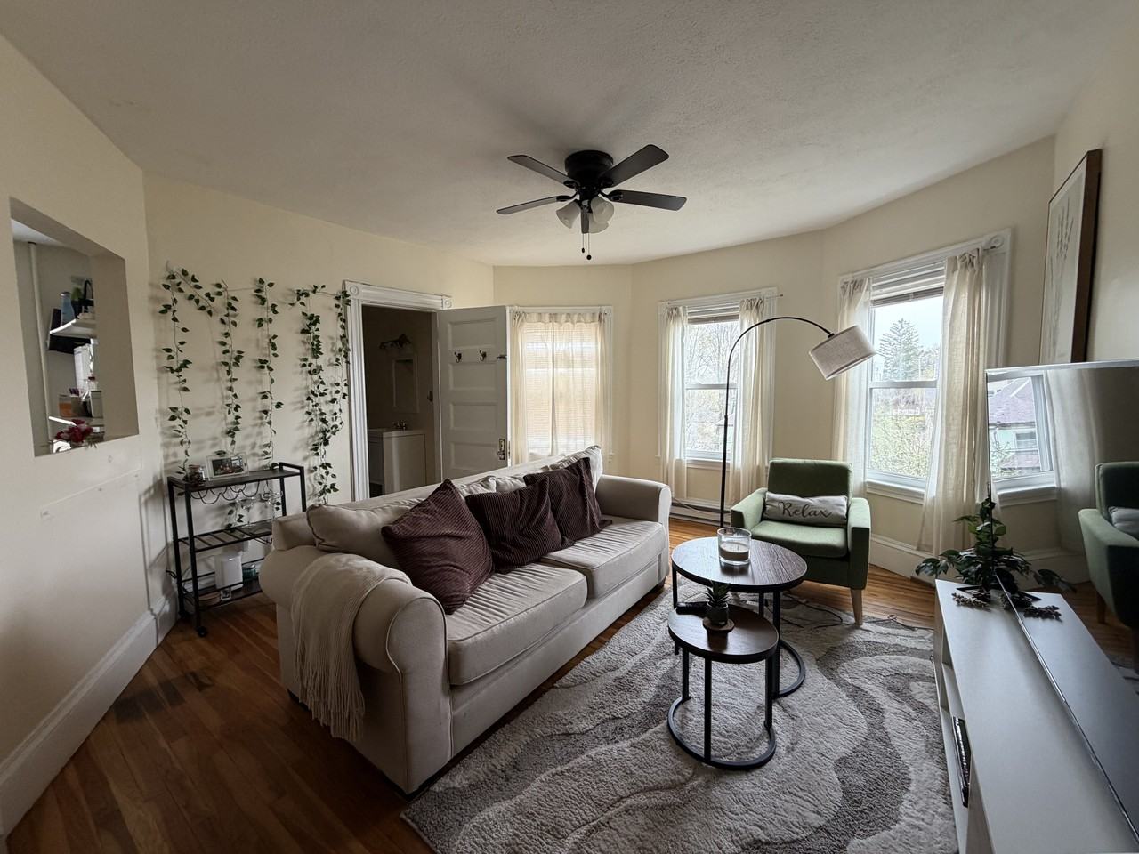 85 Grand View Ave - Photo 4 of 13