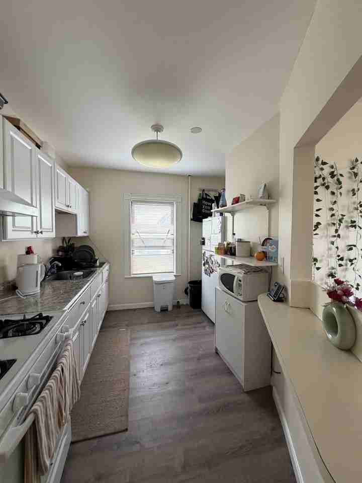 85 Grand View Ave - Photo 5 of 13