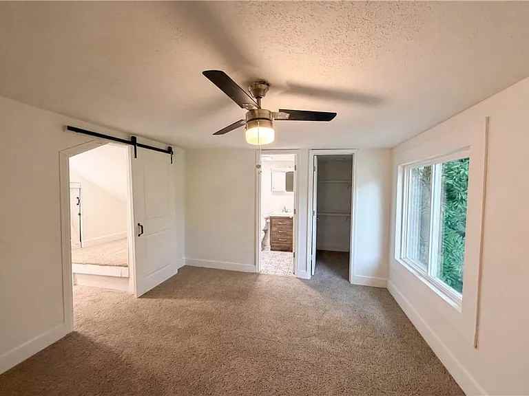 1316 East 44th Street - Photo 5 of 7
