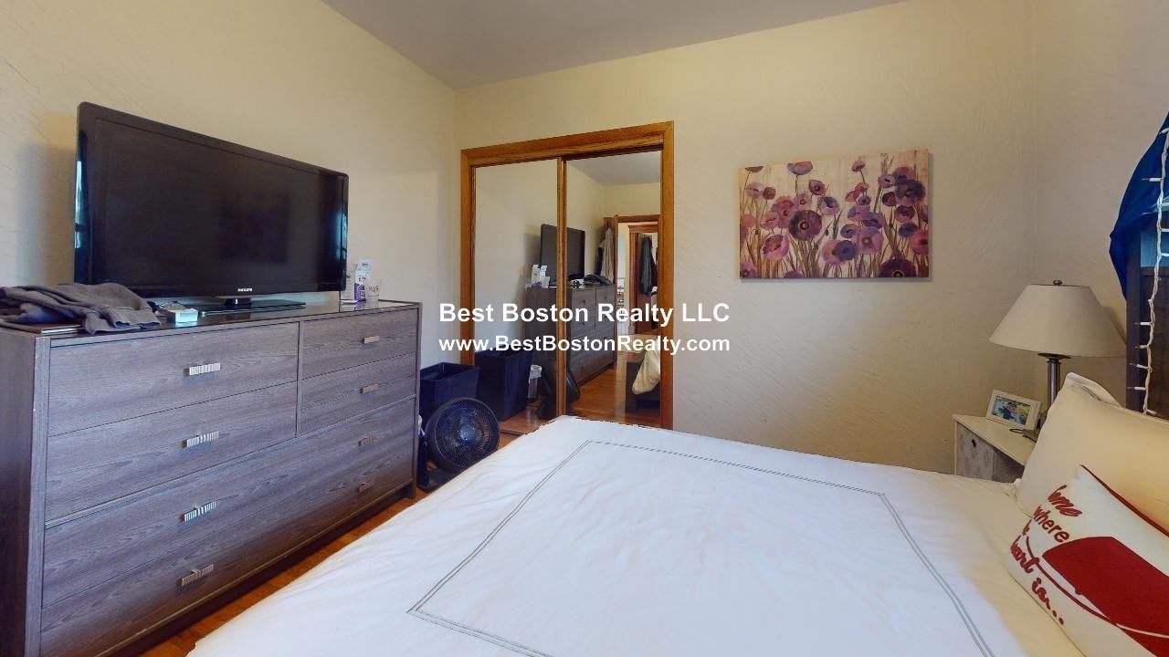 1 Vassar St #1 - Photo 2 of 9