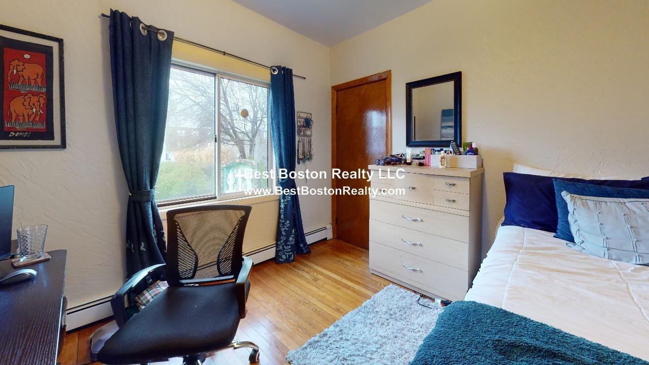 1 Vassar St #1 - Photo 3 of 9