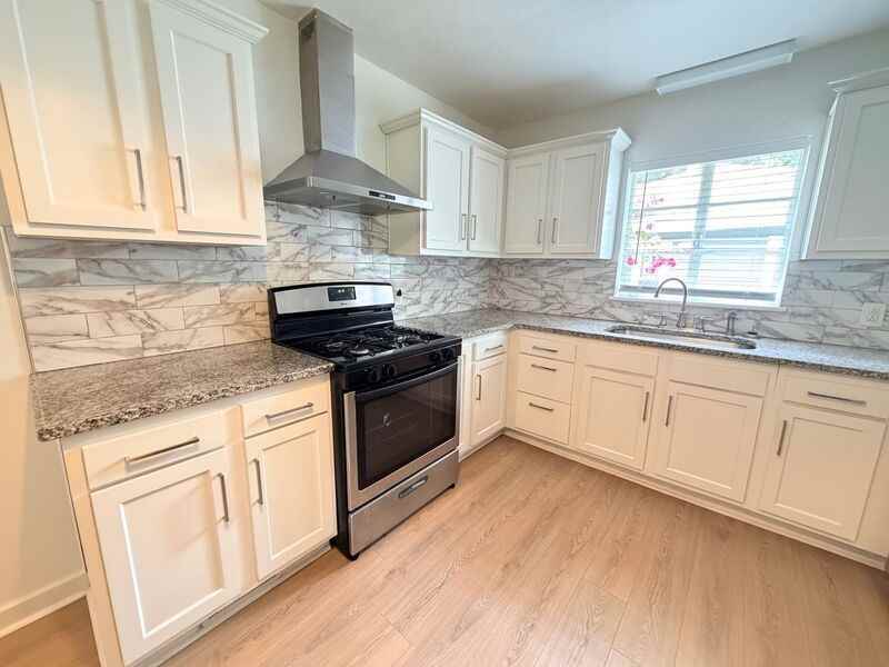 4816 3rd Ave S - Photo 3 of 11