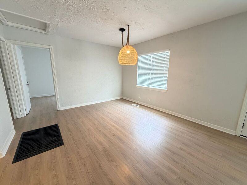 4816 3rd Ave S - Photo 5 of 11