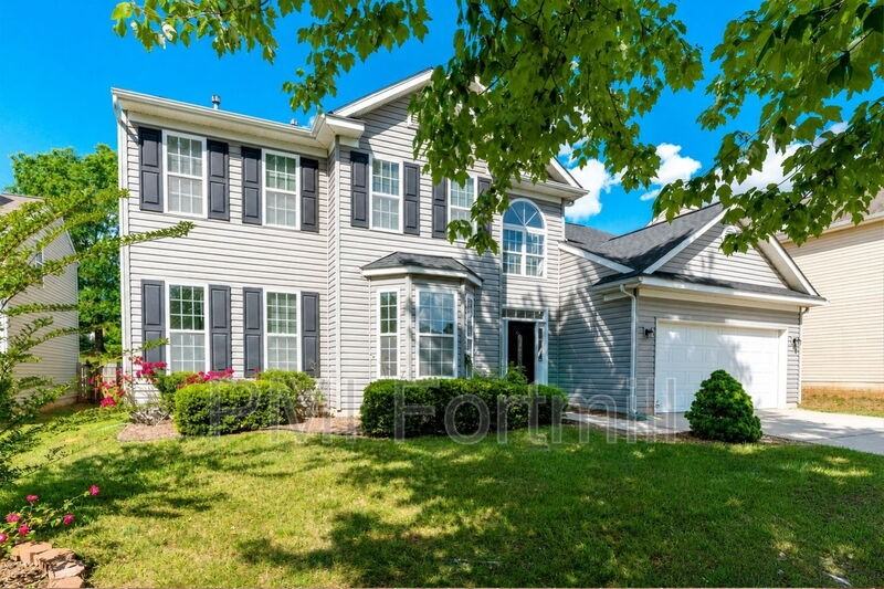 10922 Sedgemoor Ln - Photo 2 of 35