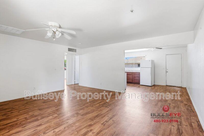 5644 S 7th St #2 - Photo 3 of 20