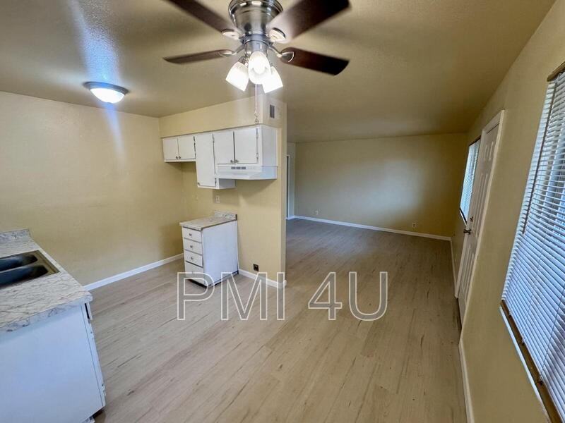 12409 Manitoba Dr Ne #B - Photo 6 of 43