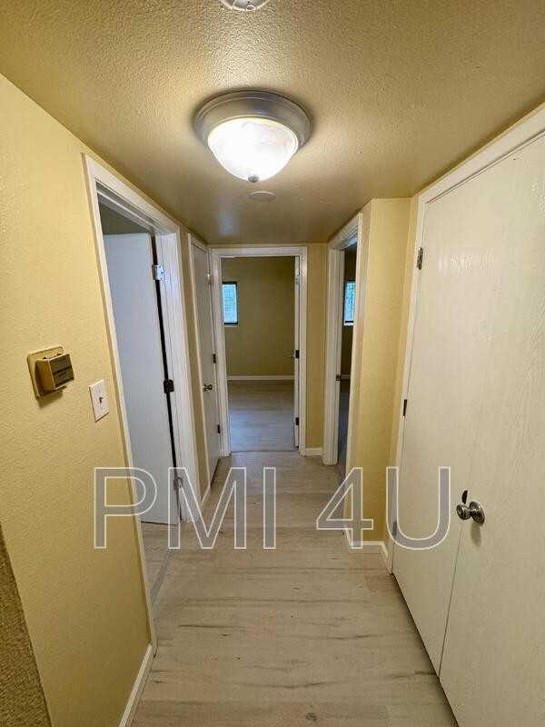 12409 Manitoba Dr Ne #B - Photo 7 of 43