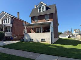 featured image of 135 W 10th Ave