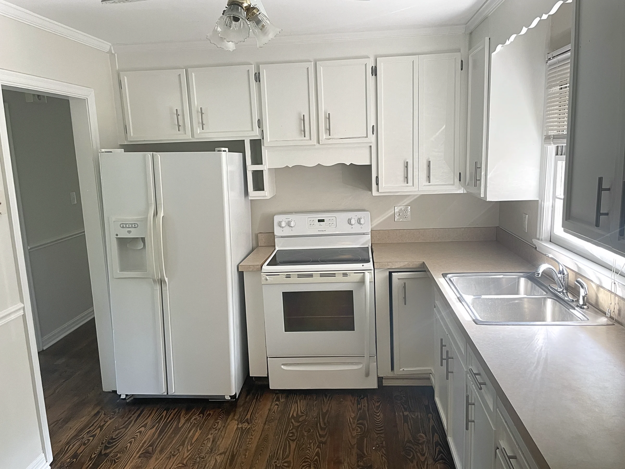 224 Wood Dale Dr - Photo 4 of 13