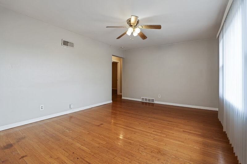 615 Florland Dr - Photo 4 of 26
