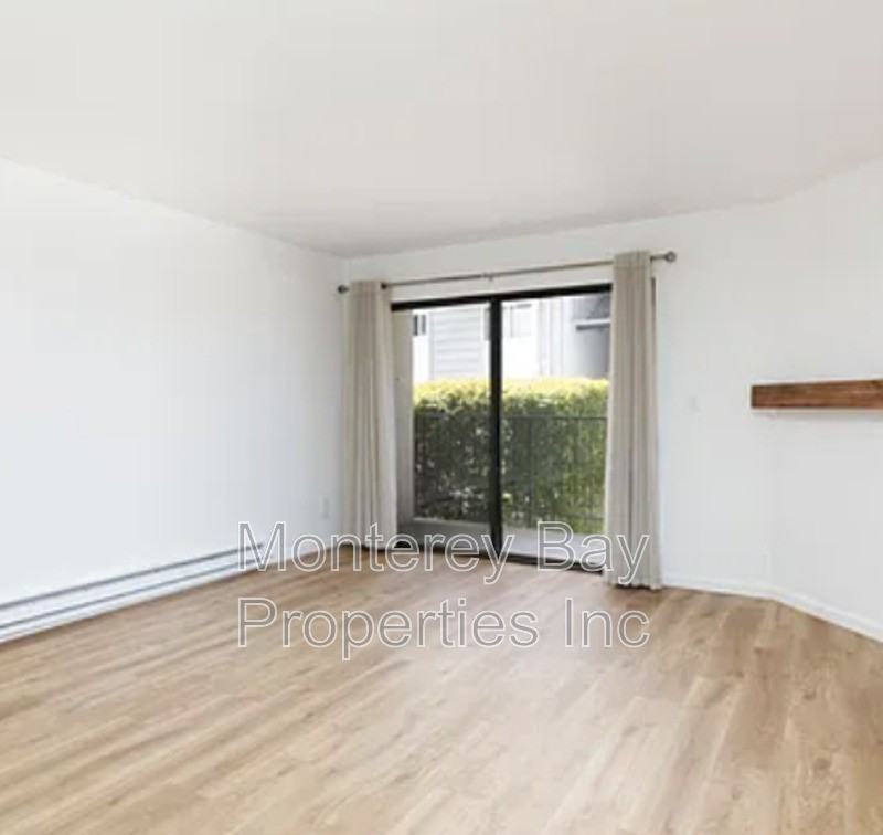 825 Balboa Ave #107 - Photo 4 of 11