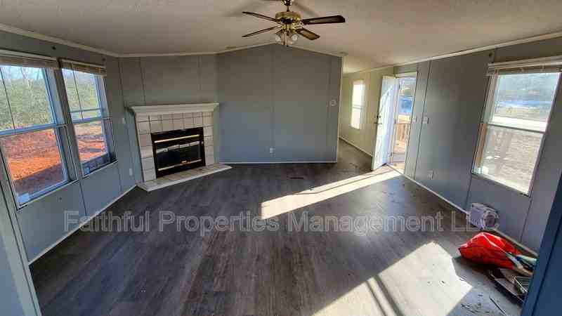 6397 Circle Dr - Photo 3 of 20