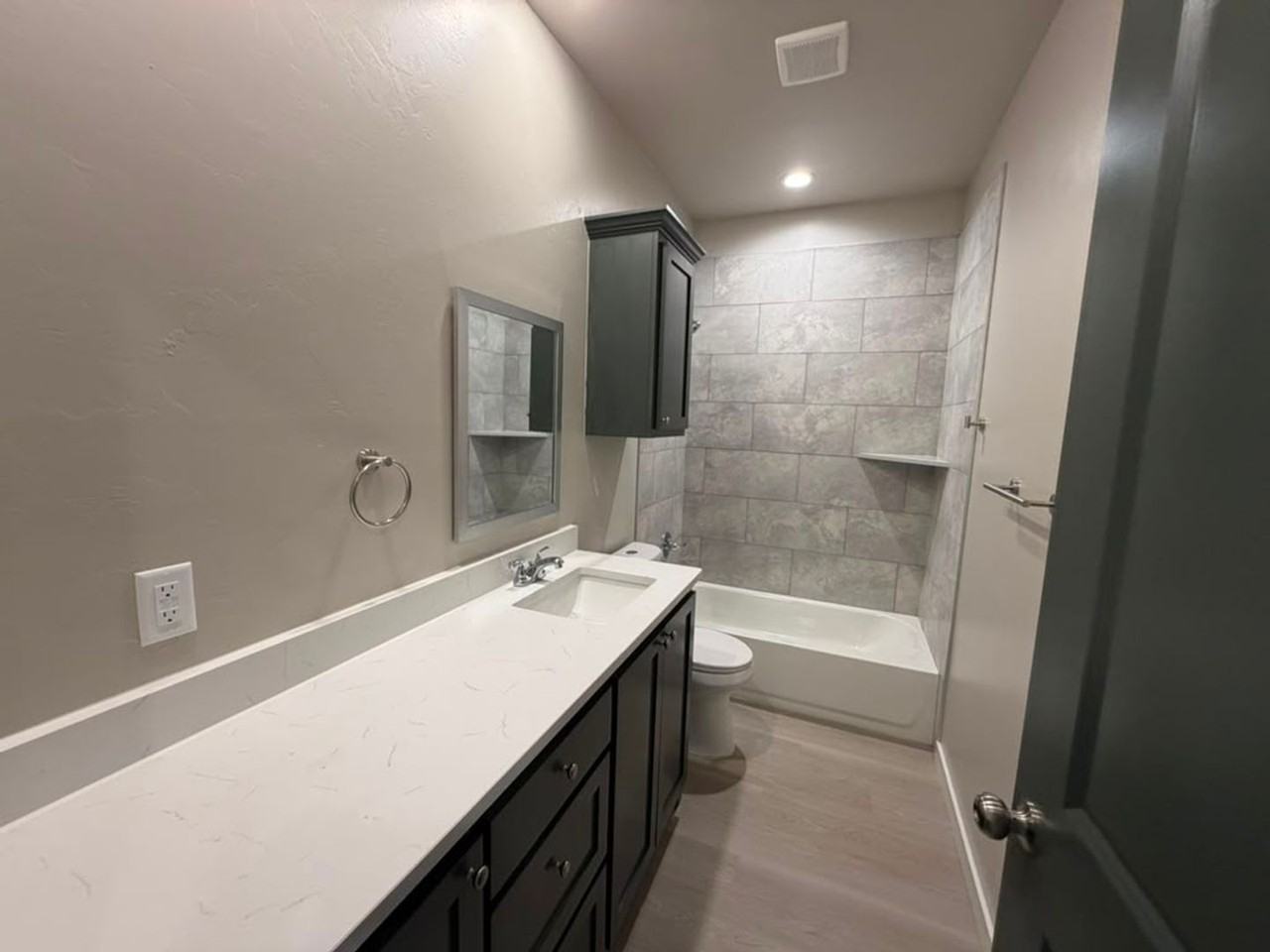 2502 Sw H Ave - Photo 6 of 15