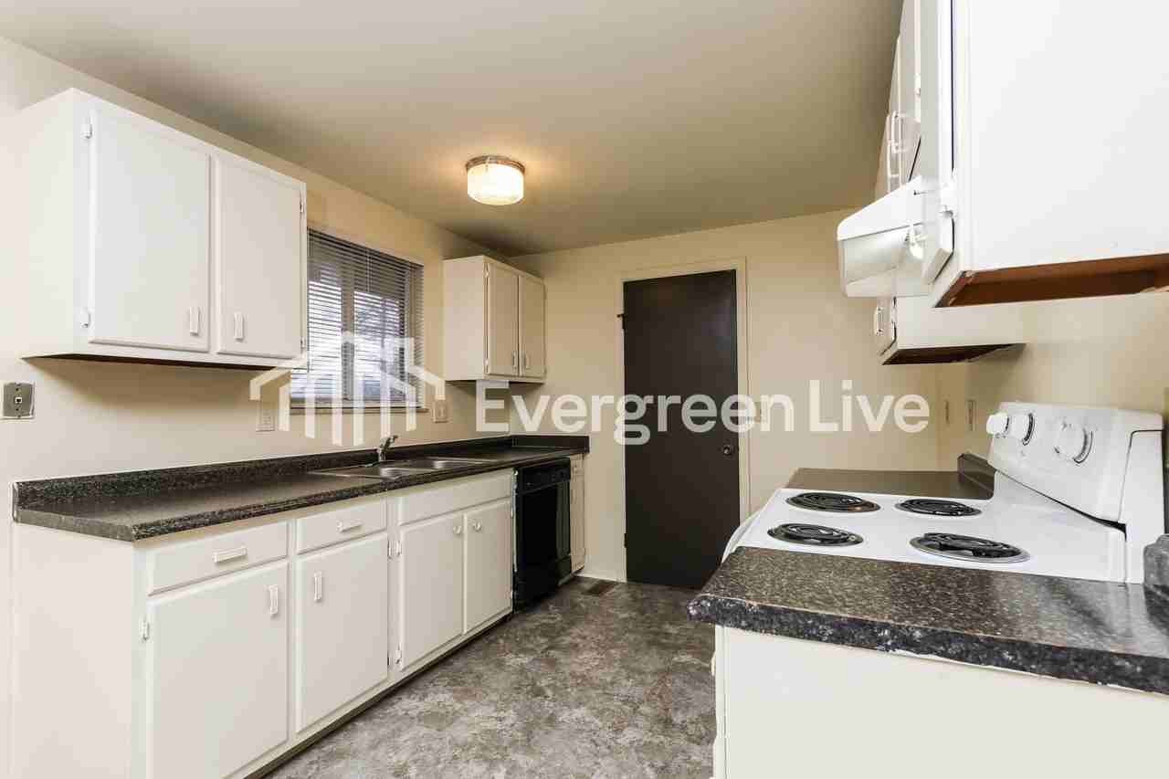 5974 Chambersburg Rd - Photo 5 of 15