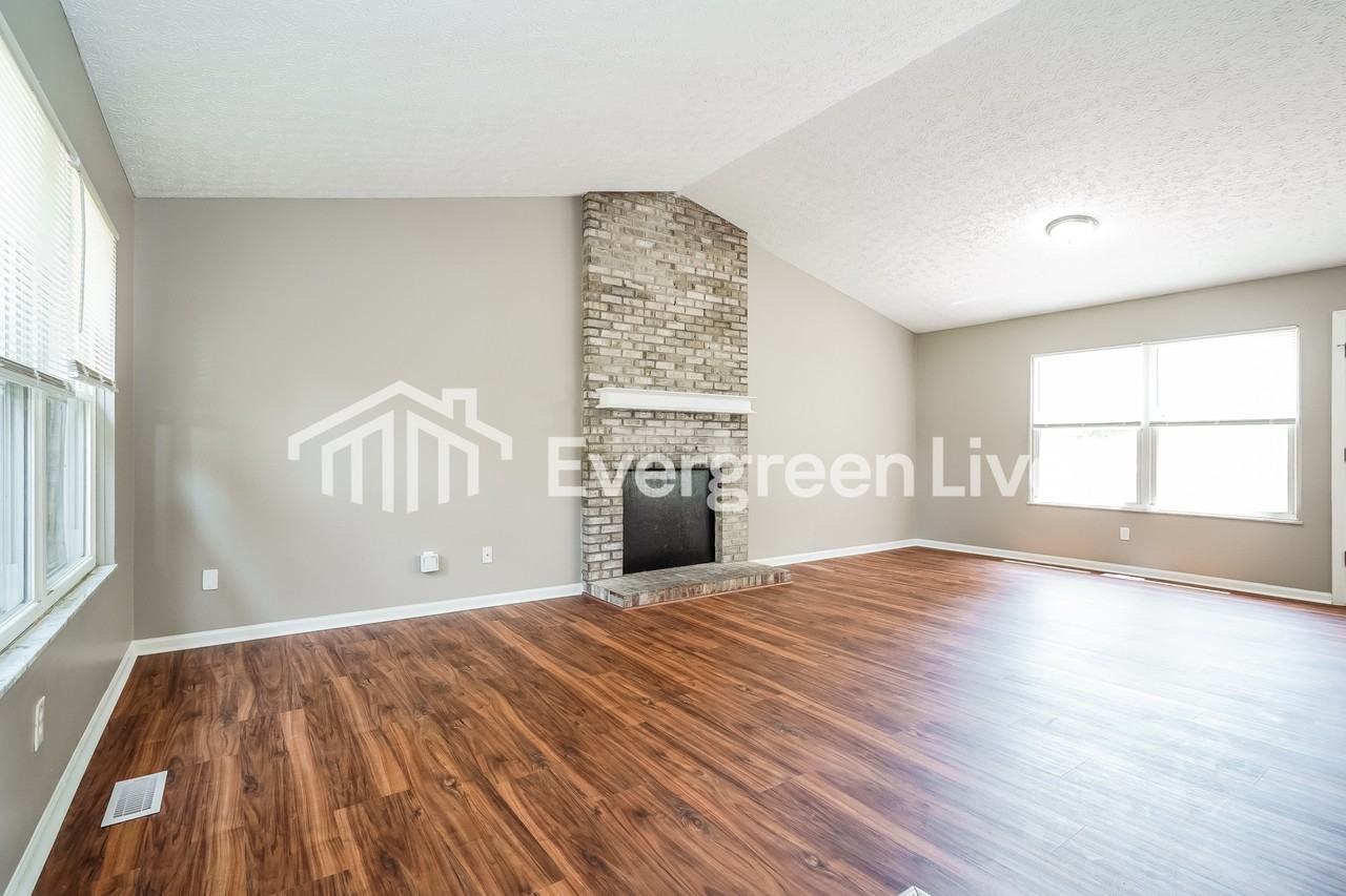 2904 Blue Top Dr - Photo 2 of 15