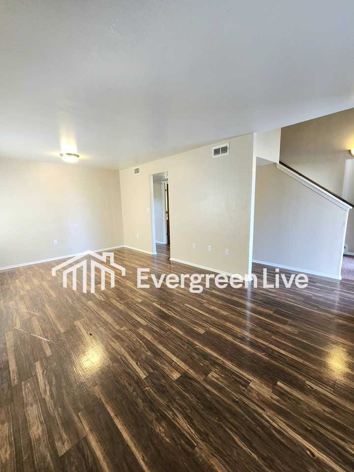 4200 Lew Wallace Dr - Photo 3 of 26