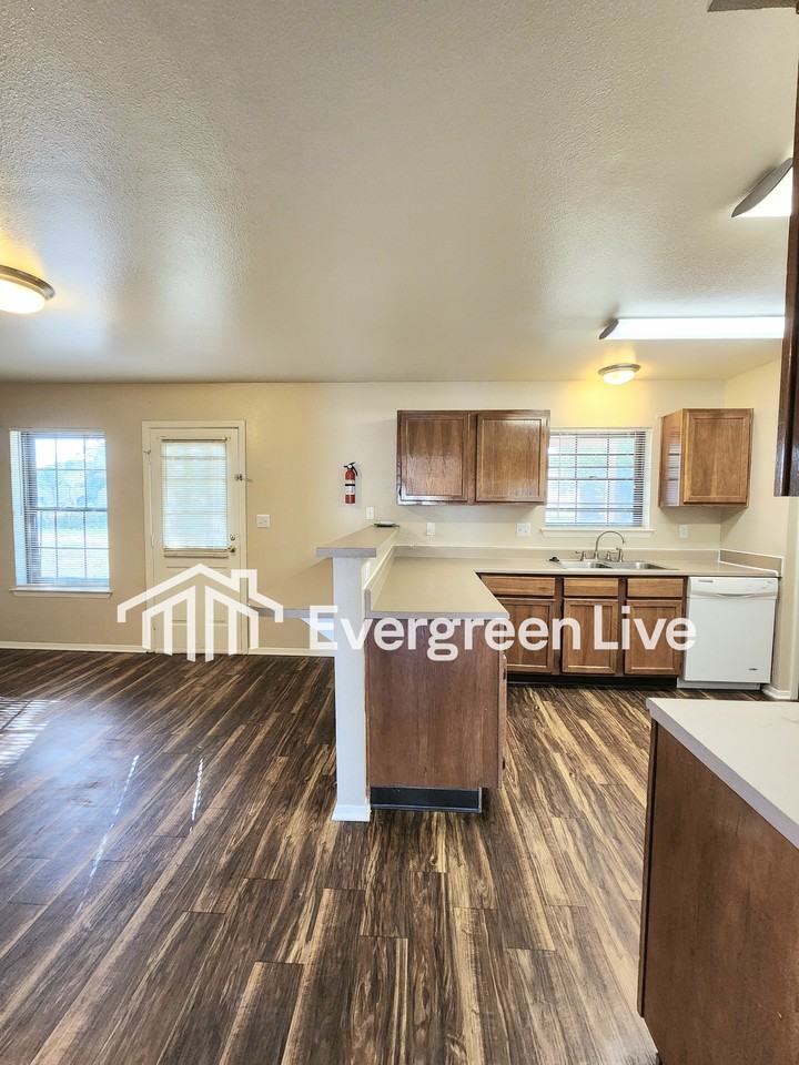 4200 Lew Wallace Dr - Photo 6 of 26