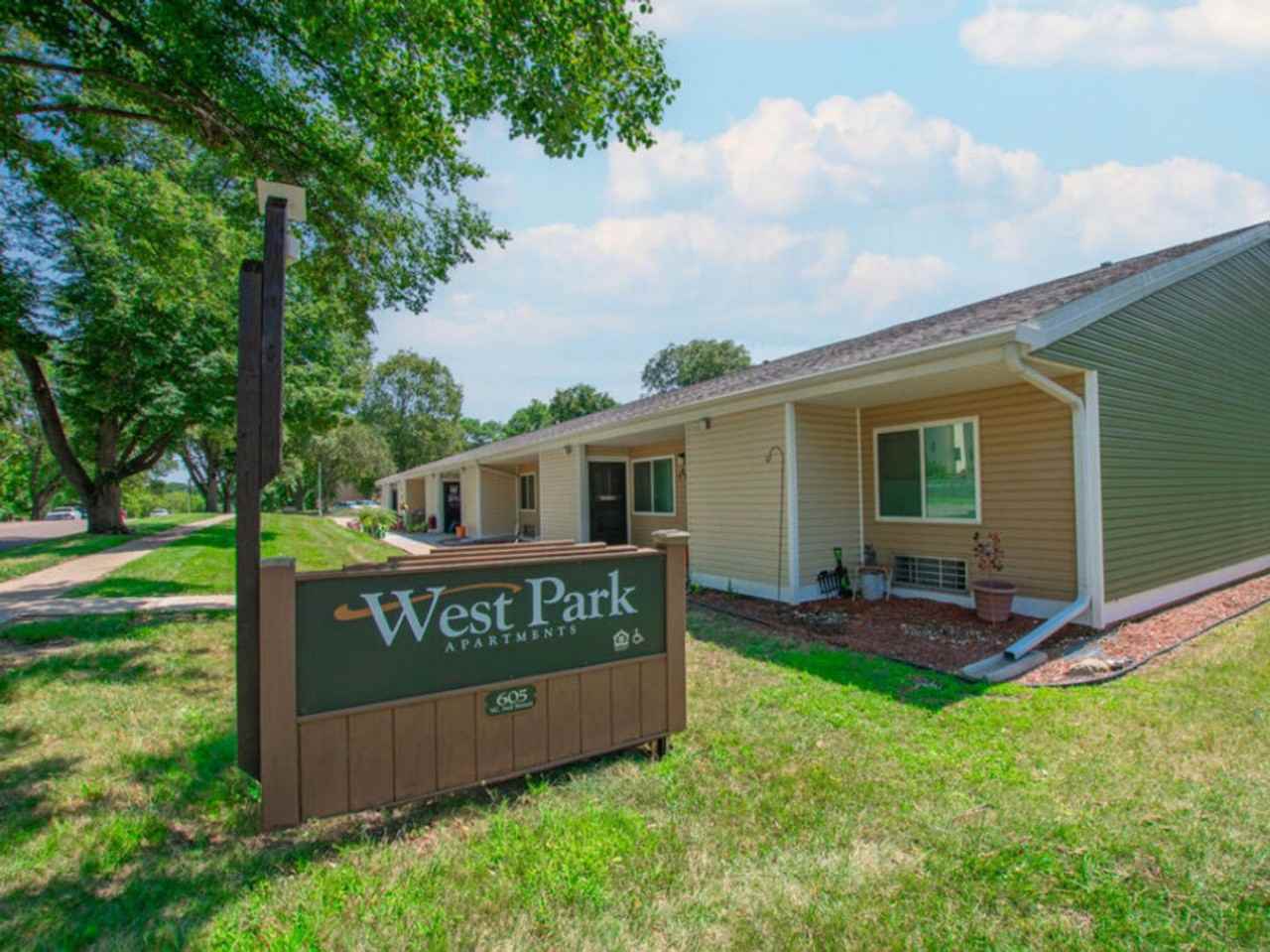 West Park Apartments - Photo 5 of 10