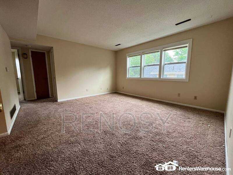 303 S Madison St #12 - Photo 2 of 13