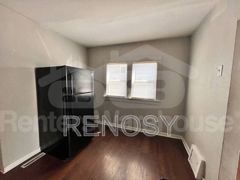 2717 College Ave - Photo 3 of 16