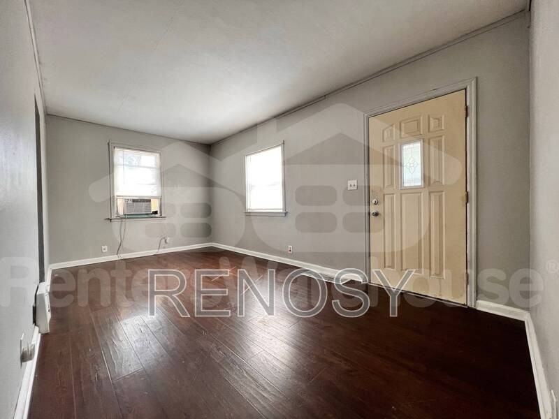 2717 College Ave - Photo 6 of 16