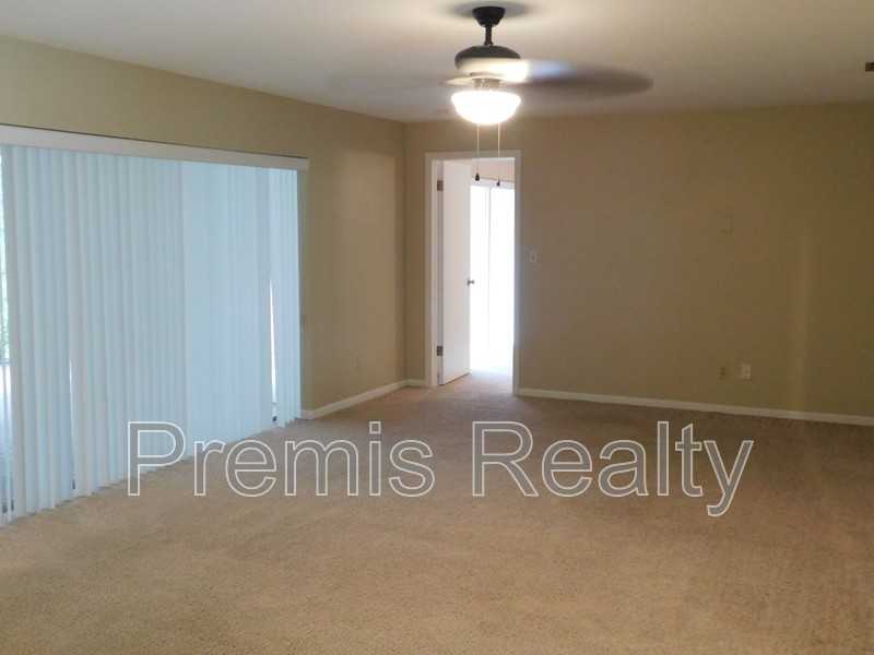 1840 Oak Forest Dr W - Photo 2 of 10