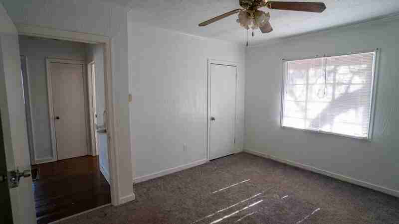 433 Lawrence Rd - Photo 5 of 11