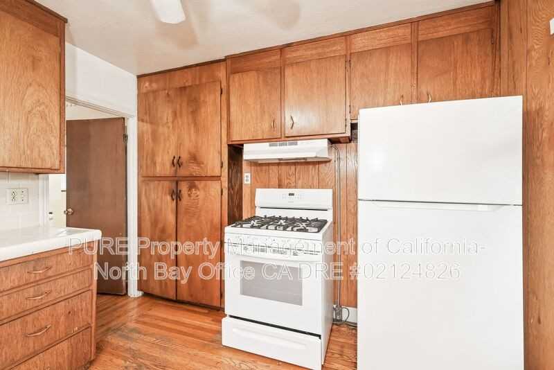 420 Carrillo St - Photo 7 of 17