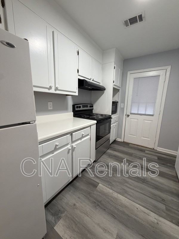 270 Kimberly Way - Photo 3 of 14