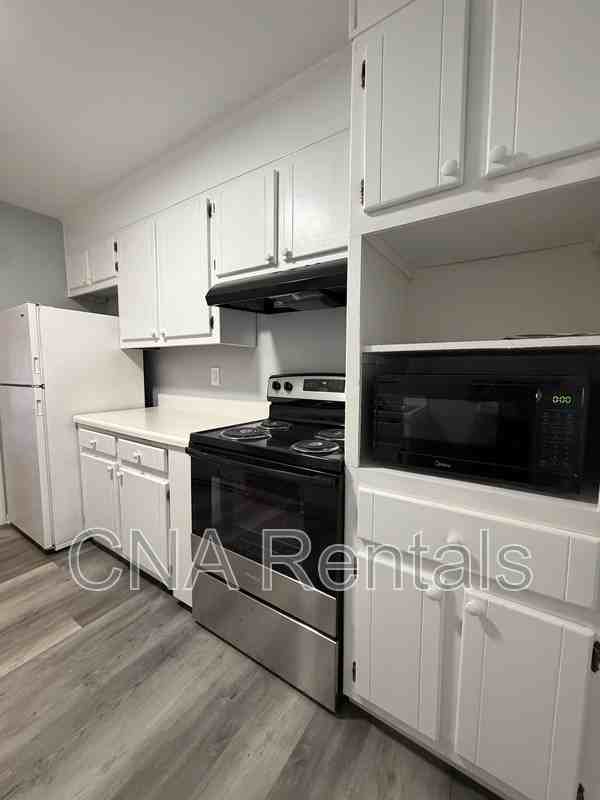 270 Kimberly Way - Photo 5 of 14
