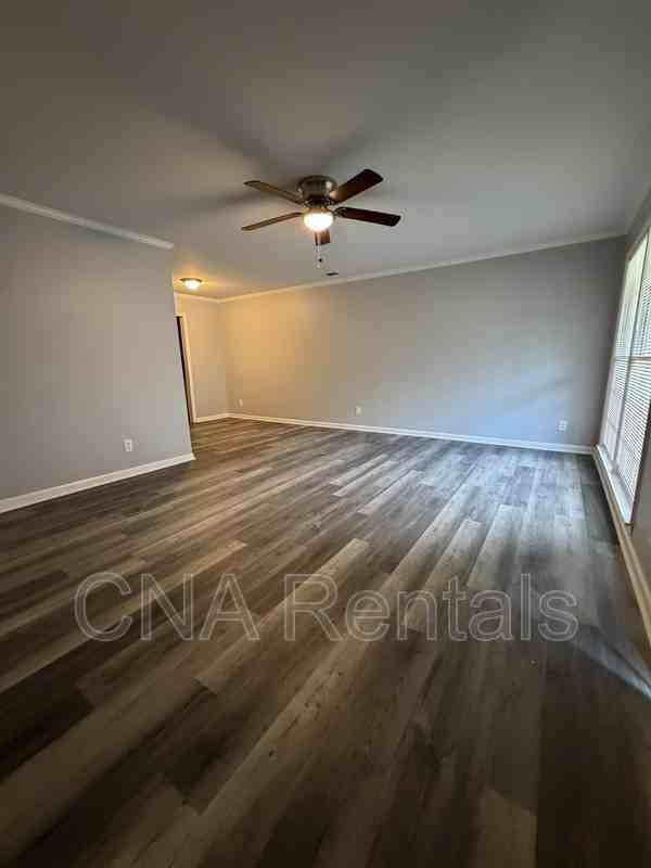 272 Kimberly Way - Photo 2 of 16