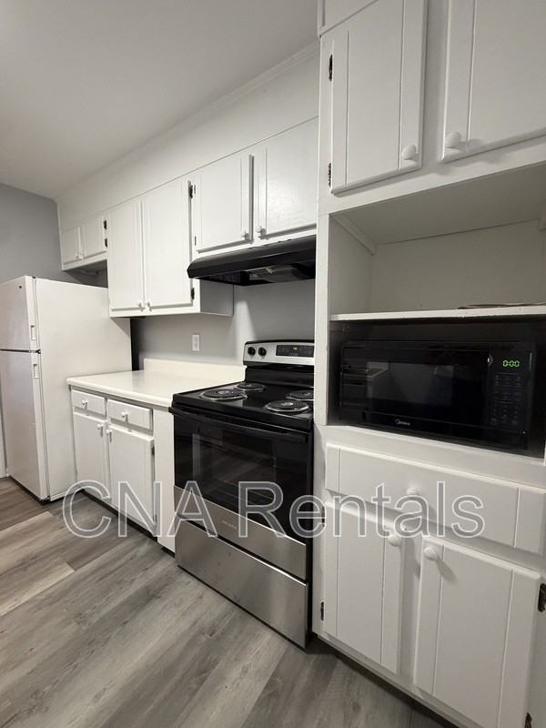 272 Kimberly Way - Photo 5 of 16