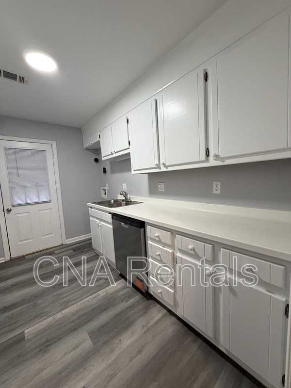 272 Kimberly Way - Photo 7 of 16