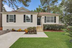 featured image of 105 Crossover Ln