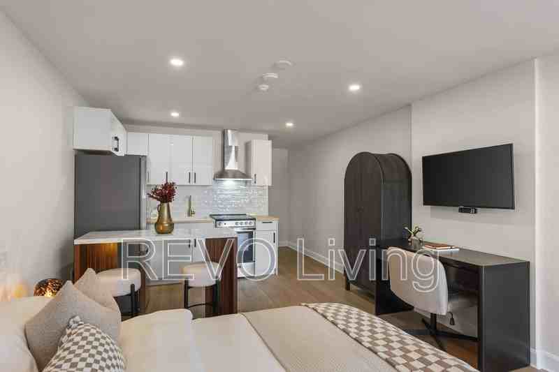 7800 Lundy'S Lane #0 - Photo 3 of 9