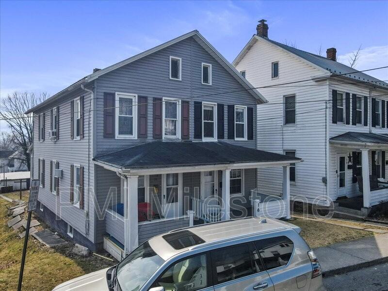 16 Woods Ln - Photo 2 of 39
