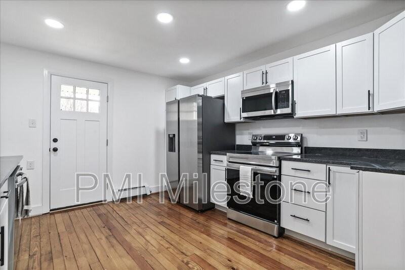 16 Woods Ln - Photo 3 of 39