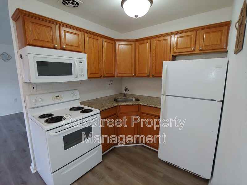 6 Burr Ave - Photo 3 of 8