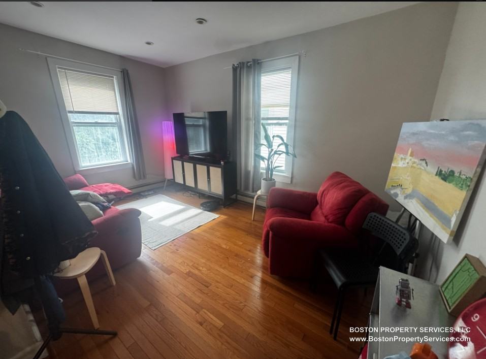 821 Parker St #1 - Photo 2 of 6