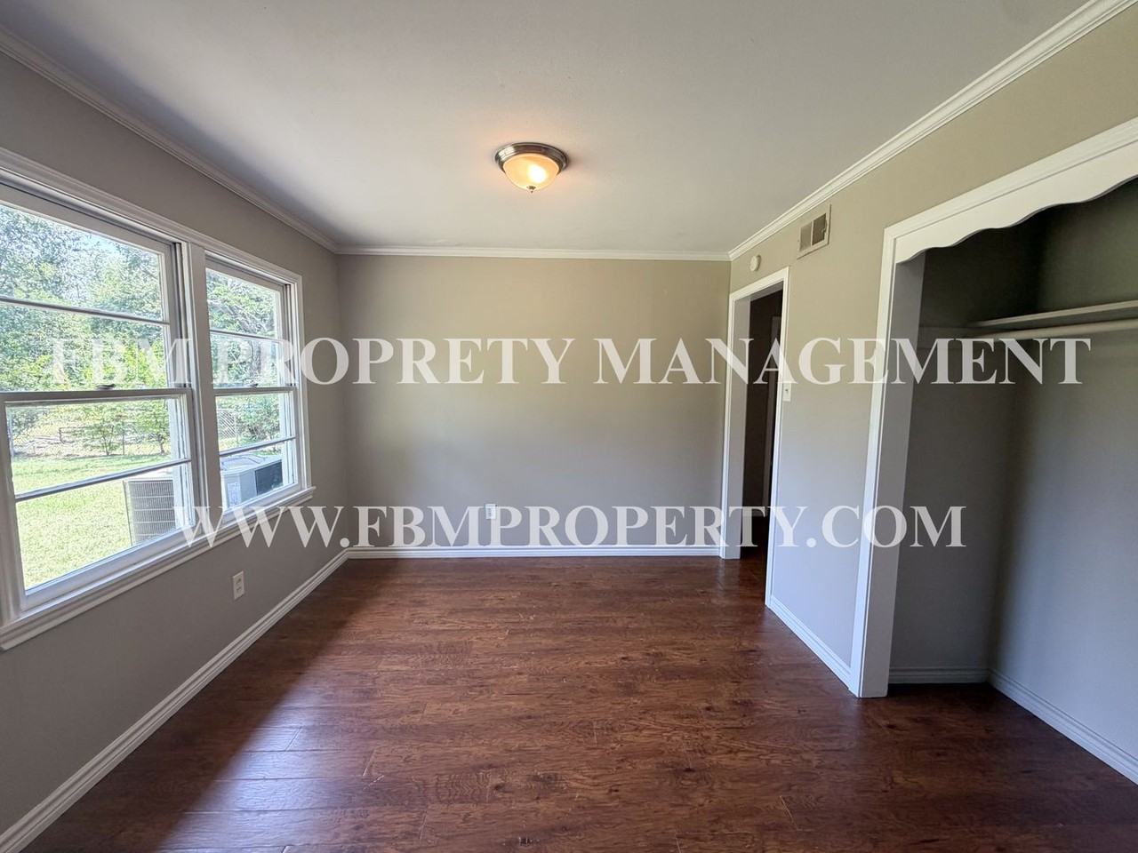 3015 Winfield Dr - Photo 6 of 21