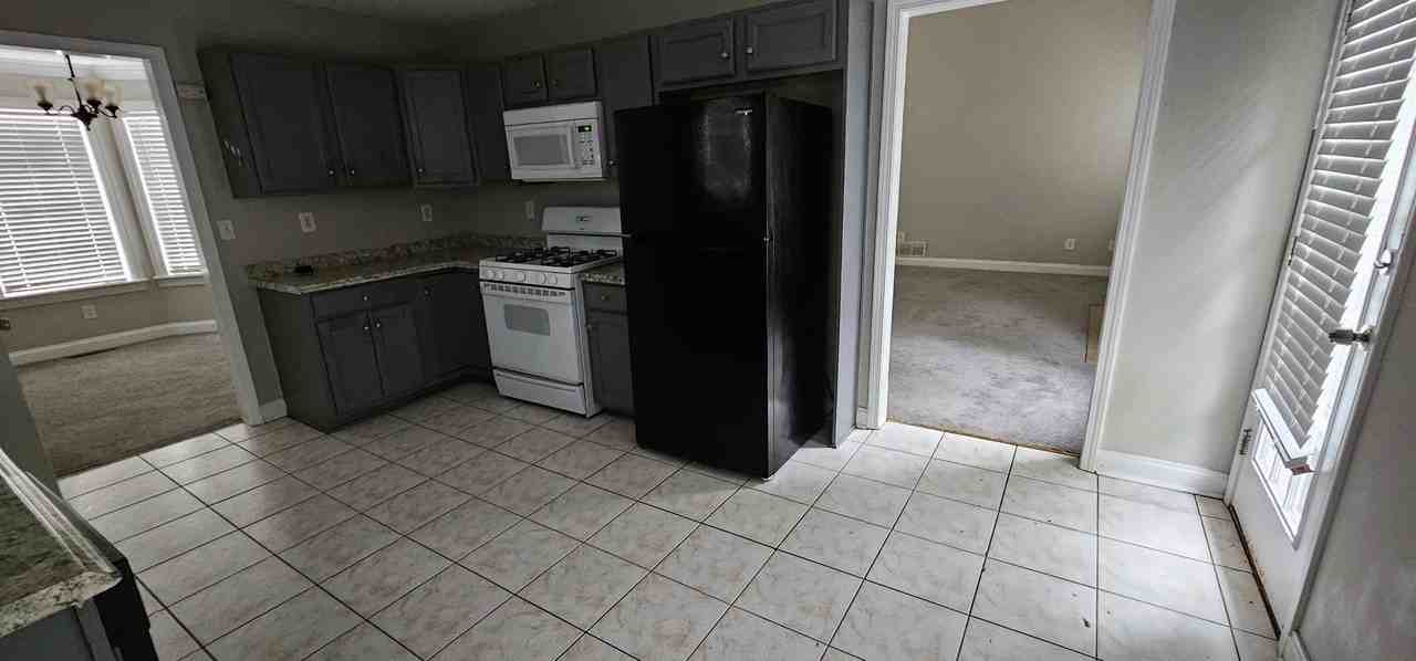 512 Earnest Ln - Photo 6 of 8