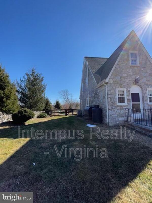 2663 Halfway Rd - Photo 4 of 4