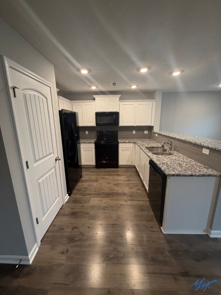 4310 Brogli Dr - Photo 4 of 22