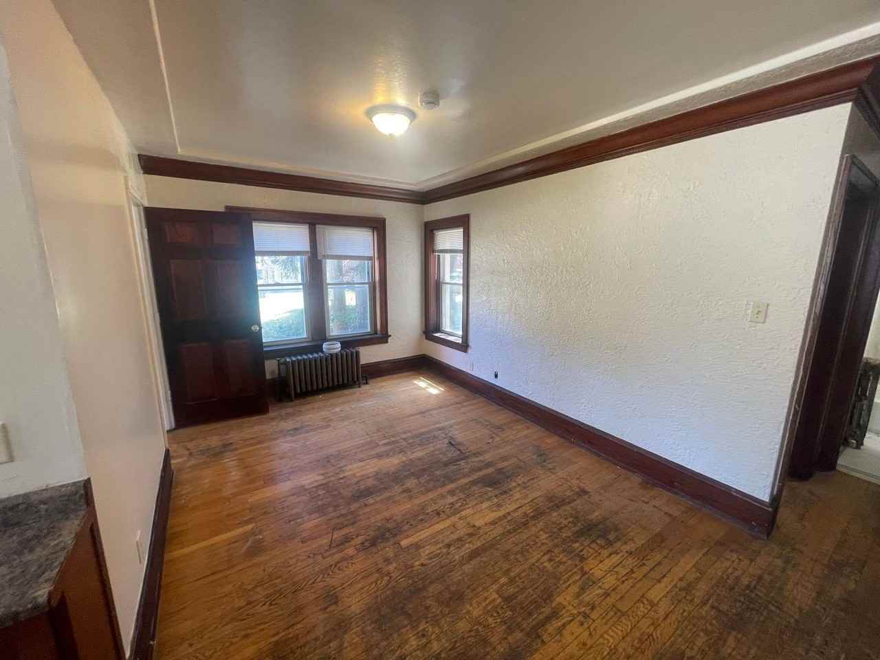 816 W. Greenfield Ave. - 19 Unit - Photo 3 of 8