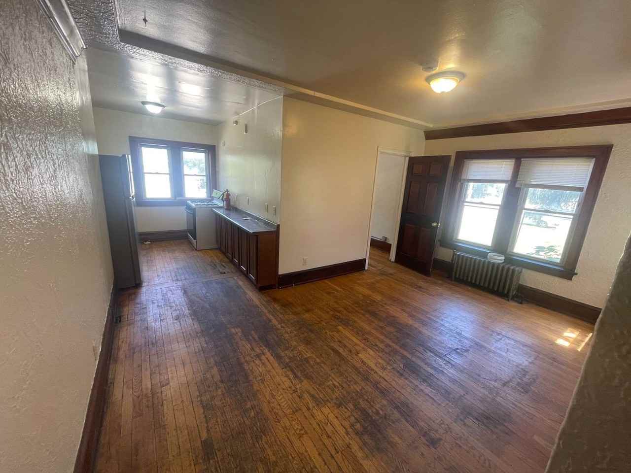 816 W. Greenfield Ave. - 19 Unit - Photo 4 of 8