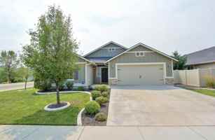 featured image of 5027 W Philomena St