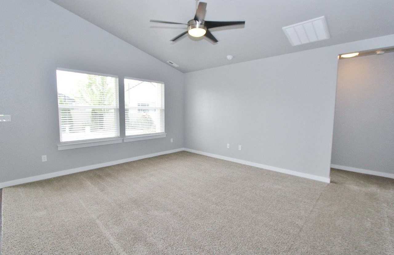 5027 W Philomena St - Photo 4 of 22
