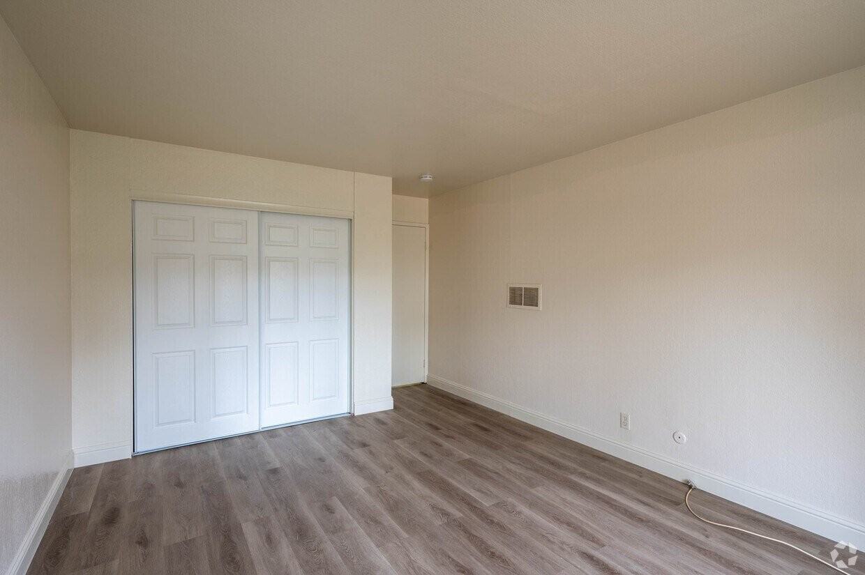 30 Novato St - Photo 6 of 9